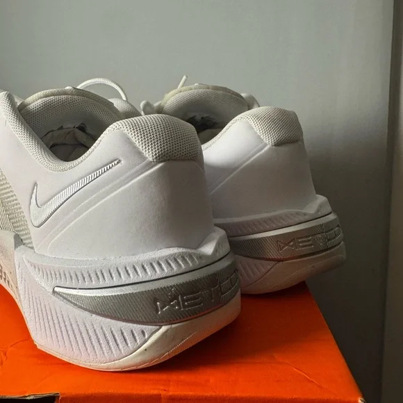 Women’s Nike Metcon 10 - Picture 3 of 5